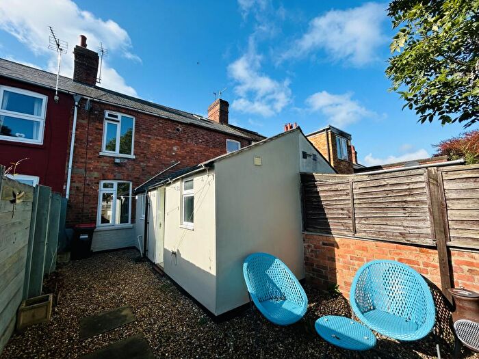 2 Bedroom House To Rent In Queen Street, Stony Stratford, Milton Keynes, MK11