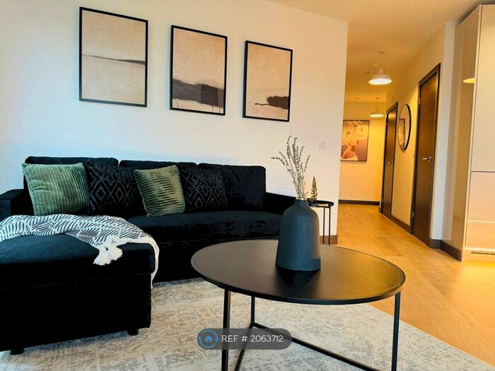 2 Bedroom Flat To Rent In Guinevere Point, Maidstone, ME14