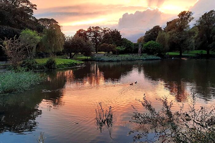 1 Bedroom Flat To Rent In Princes Avenue, Princes Park, Liverpool, Merseyside, L8