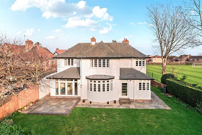 3 Bedroom Detached House For Sale In Lewis Road, Taunton, TA2