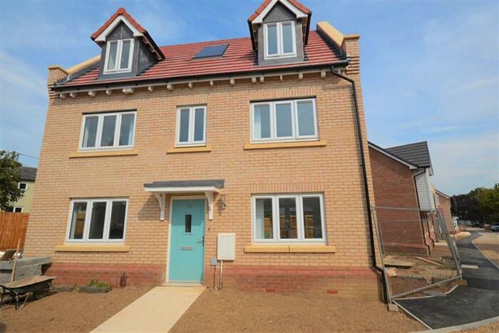 5 Bedroom Detached House For Sale In Mansion Garden Close, Braintree, CM7