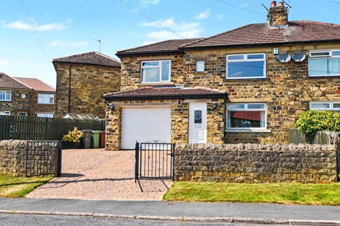 3 Bedroom Semi-Detached House For Sale In Moorland Crescent, Guiseley, Leeds, West Yorkshire, LS20