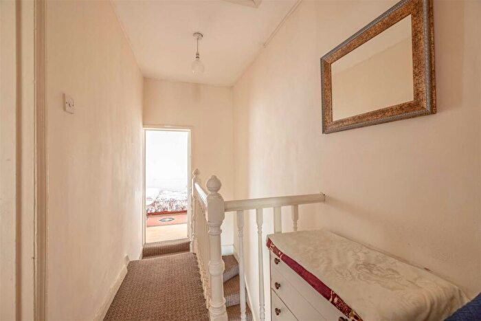 3 Bedroom House For Sale In Arthur Road, Windsor, SL4
