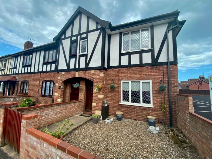 3 Bedroom End Of Terrace House For Sale In Lowestoft Road, Gorleston, Great Yarmouth, NR31