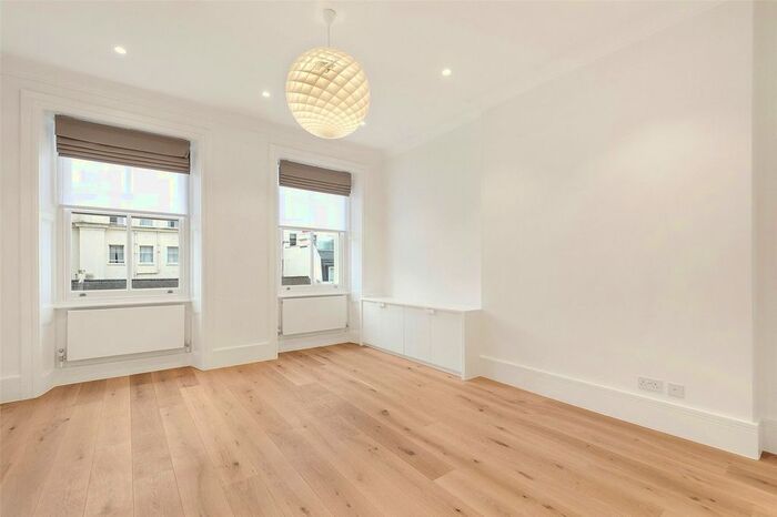 2 Bedroom Flat To Rent In Lancaster Gate, Bayswater, London, W2