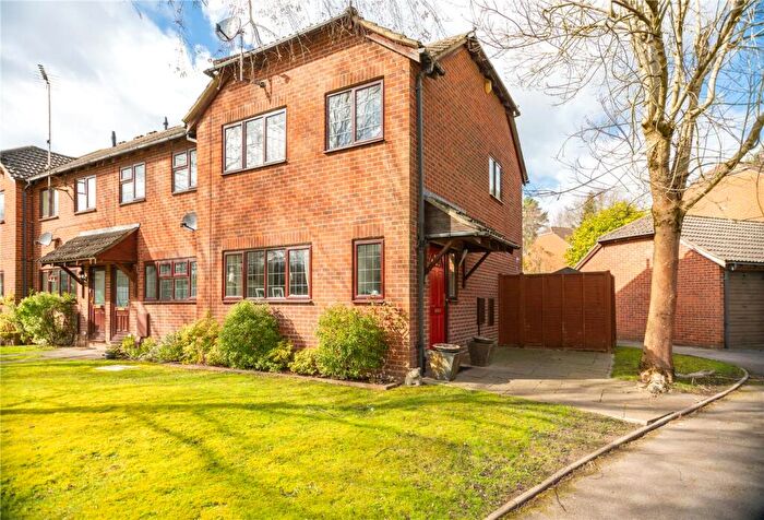 3 Bedroom End Of Terrace House To Rent In Stanmore Close, Ascot, Berkshire, SL5