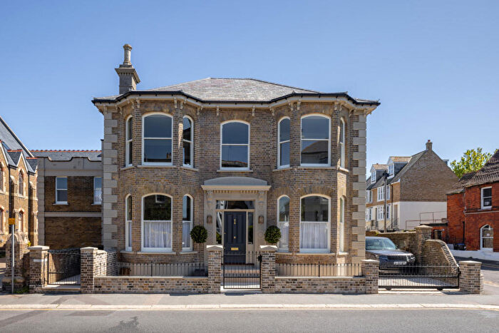5 Bedroom Semi-Detached House For Sale In The Cedars, Deal, Kent, CT14
