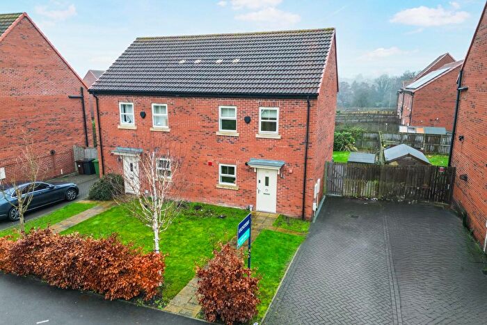 3 Bedroom Semi Detached House For Sale In Asket Drive, Leeds, West Yorkshire, LS14