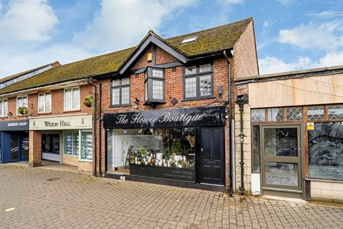 1 Bedroom Flat To Rent In Flat Above Floral Art, HP7