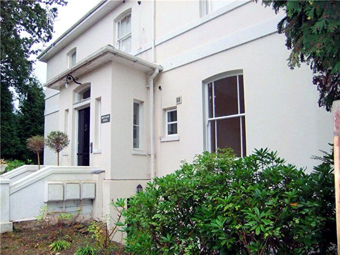 1 Bedroom Flat To Rent In Bretland House, Bretland Road, Tunbridge Wells, Kent, TN4