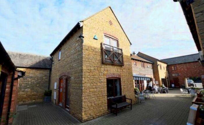 1 Bedroom Apartment To Rent In Fountain Court, Olney, MK46