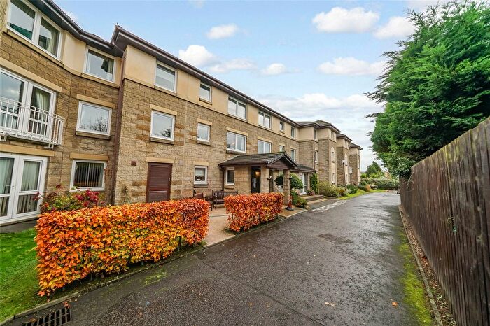 2 Bedroom Flat For Sale In Eccles Court, Stirling, Stirlingshire, FK7