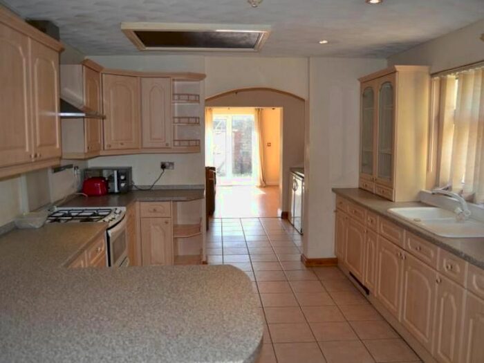 7 Bedroom Terraced House To Rent In Northcote Street, Cathays, Cardiff, CF24