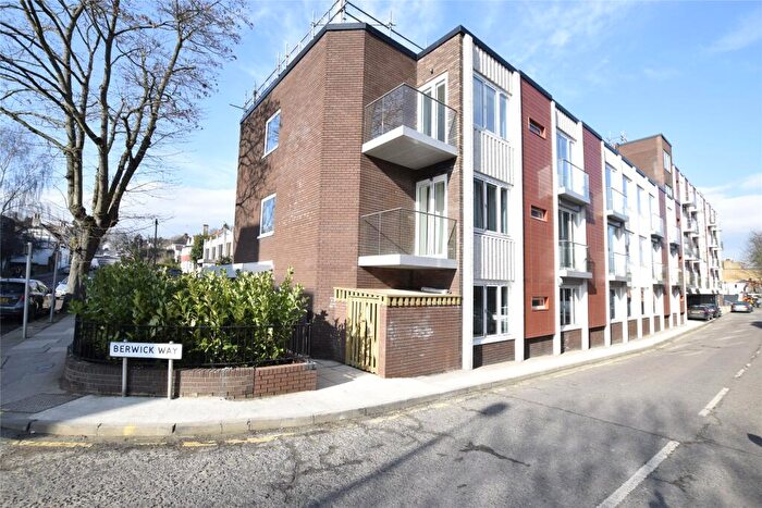 1 Bedroom Apartment To Rent In Knoll Rise, Orpington, Kent, BR6