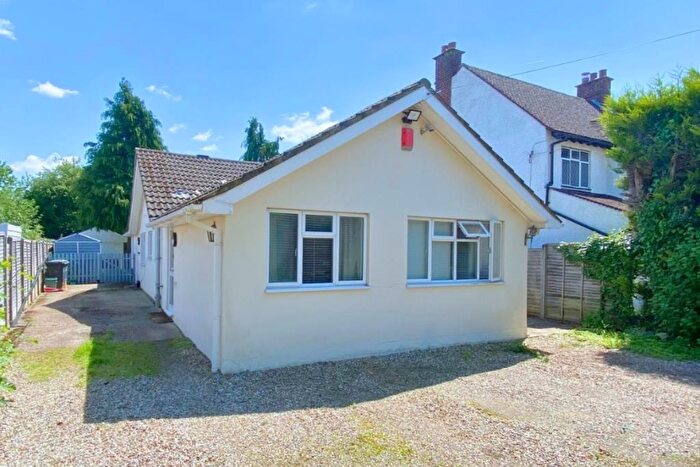 4 Bedroom Detached Bungalow For Sale In Park Street Lane, Park Street, St. Albans, AL2