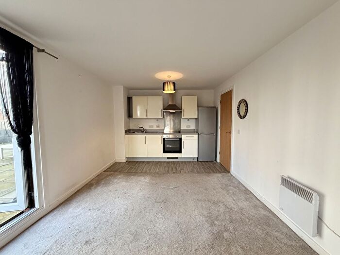 2 Bedroom Flat To Rent In Quantum, Chapeltown St, Manchester, M1