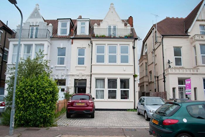 2 Bedroom Flat To Rent In Finchley Road, Westcliff-on-Sea, SS0