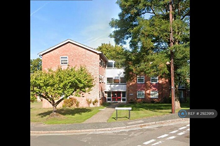 2 Bedroom Flat To Rent In Elleray Court, Ash Vale, GU12