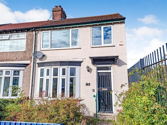 3 Bedroom End Of Terrace House For Sale In South Terrace, Middlesbrough, TS6