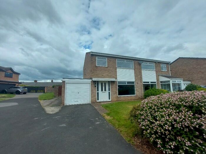 3 Bedroom Semi-Detached House To Rent In Trefoil Road, Stanley, County Durham, DH9