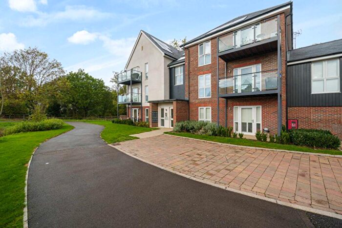 2 Bedroom Apartment For Sale In Sherman Avenue, Arborfield, RG2
