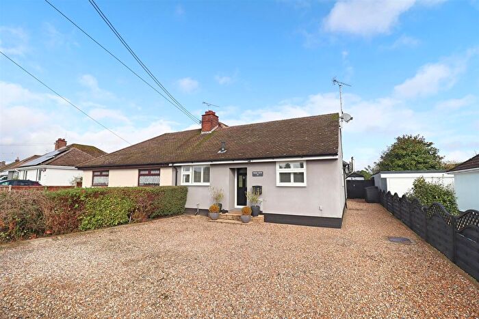 4 Bedroom Semi Detached Bungalow For Sale In Convent Lane, Braintree, CM7
