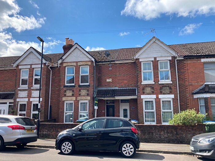 3 Bedroom Property To Rent In Testwood Road, Southampton, SO15