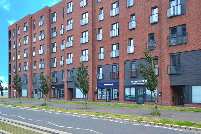 2 Bedroom Flat To Rent In Ocean Drive, Leith, Edinburgh, EH6