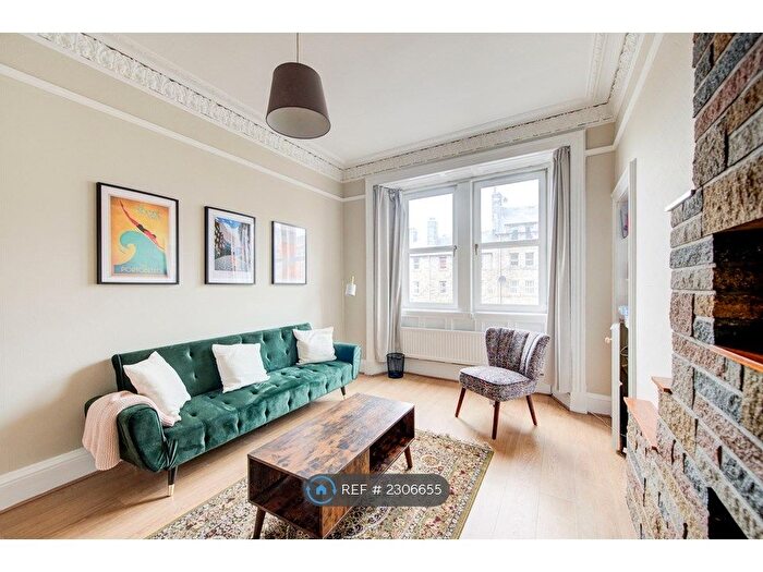 2 Bedroom Flat To Rent In Piershill Place, Edinburgh, EH8