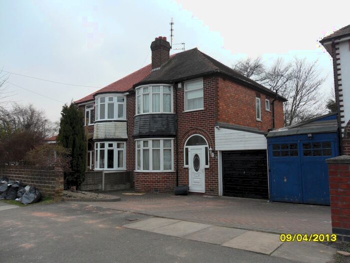 3 Bedroom Semi-Detached House To Rent In Worlds End Lane, Birmingham, B32