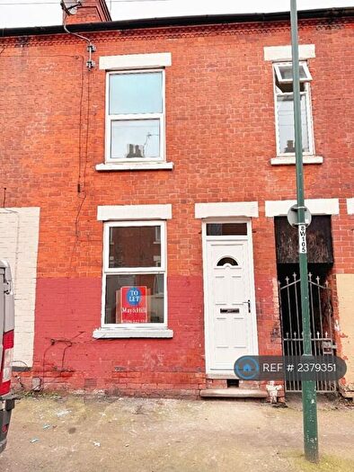 3 Bedroom End Of Terrace House To Rent In Westwood Road, Nottingham, NG2