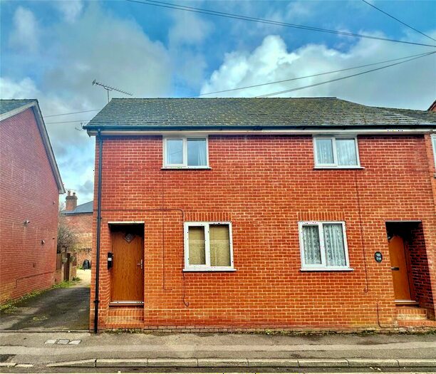 2 Bedroom End Of Terrace House To Rent In West Street, Fordingbridge, Hampshire, SP6