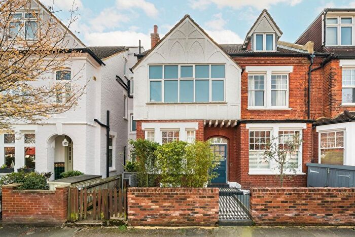 2 Bedroom Flat To Rent In Fairlawn Avenue, Chiswick, W4