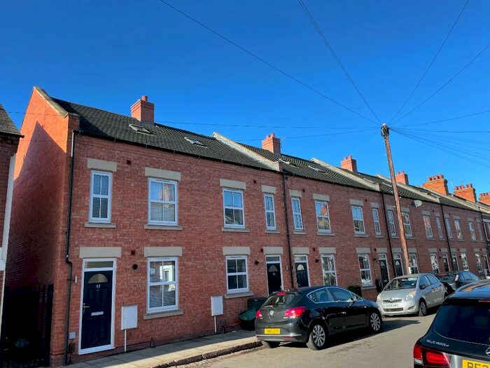 3 Bedroom Terraced House To Rent In Lea Road, Northampton, Northamptonshire, NN1