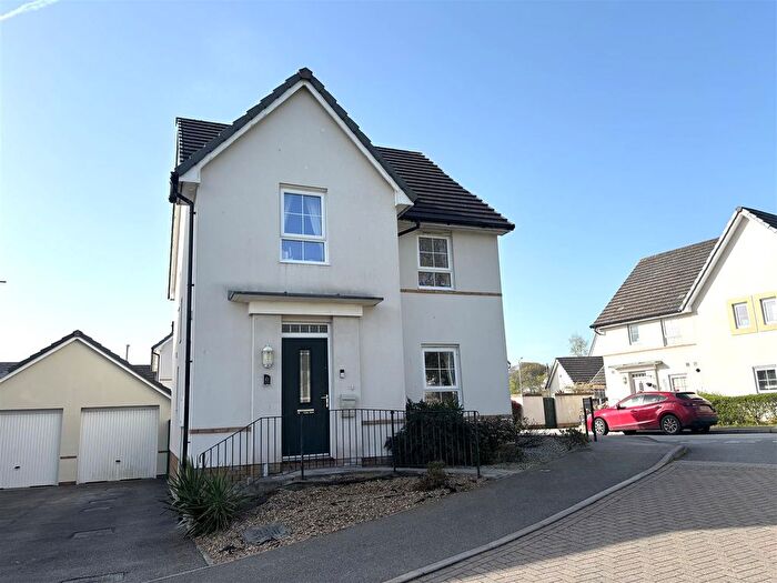 4 Bedroom Detached House For Sale In Budock Road, Falmouth, TR11