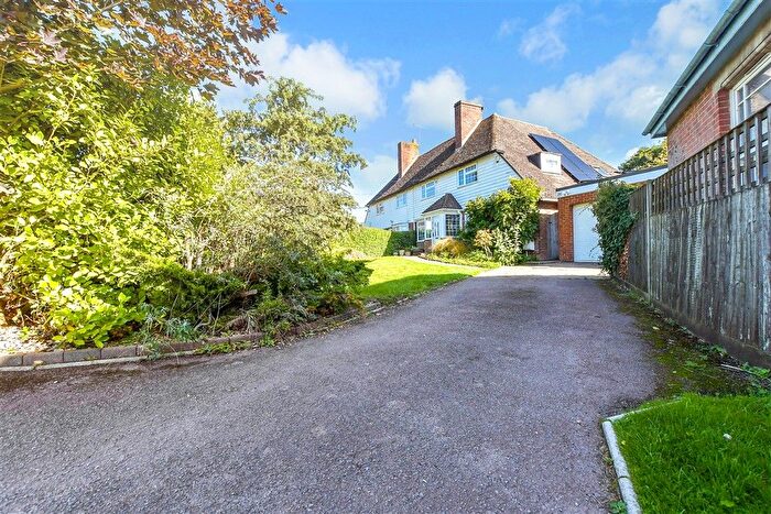 4 Bedroom Semi Detached House For Sale In Front Road, Woodchurch, Ashford, Kent, TN26