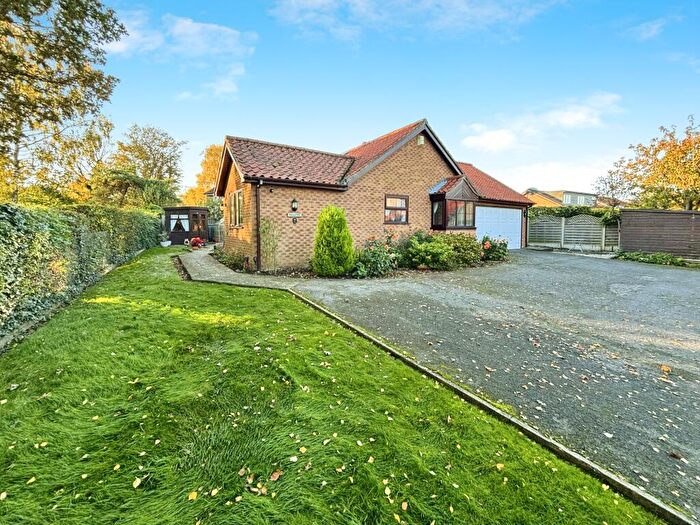 2 Bedroom Bungalow For Sale In North Court, Nettleham, LN2