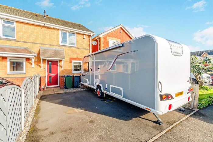 2 Bedroom Semi-Detached House For Sale In Spring Meadow, Tipton, DY4