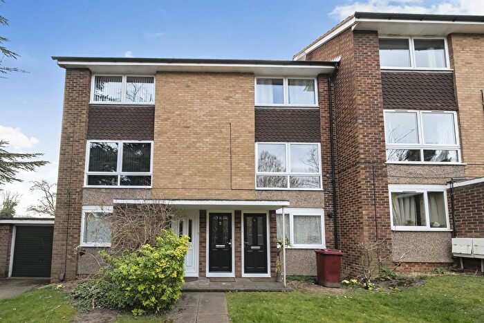 2 Bedroom Flat To Rent In Morton Court, Reading, RG2