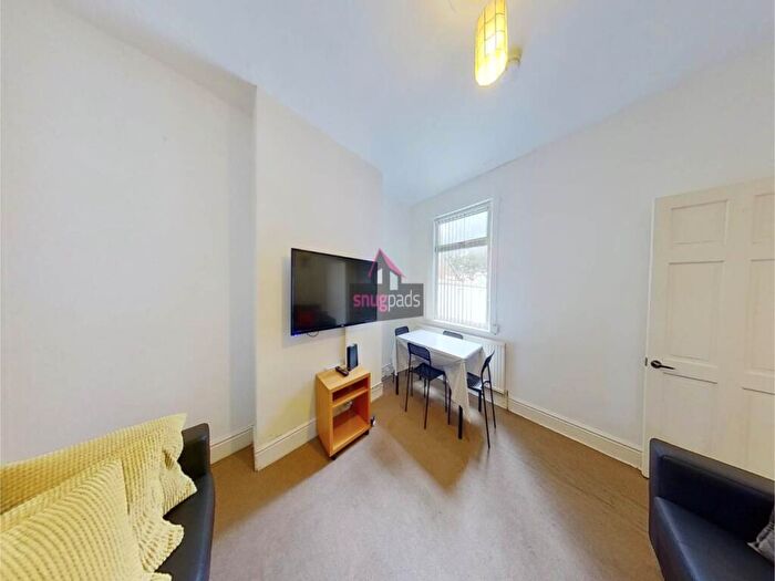 3 Bedroom House To Rent In Elleray Road, Salford, M6