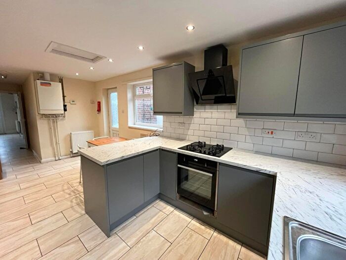 5 Bedroom Semi-Detached House To Rent In Portland Road, Nottingham, NG7