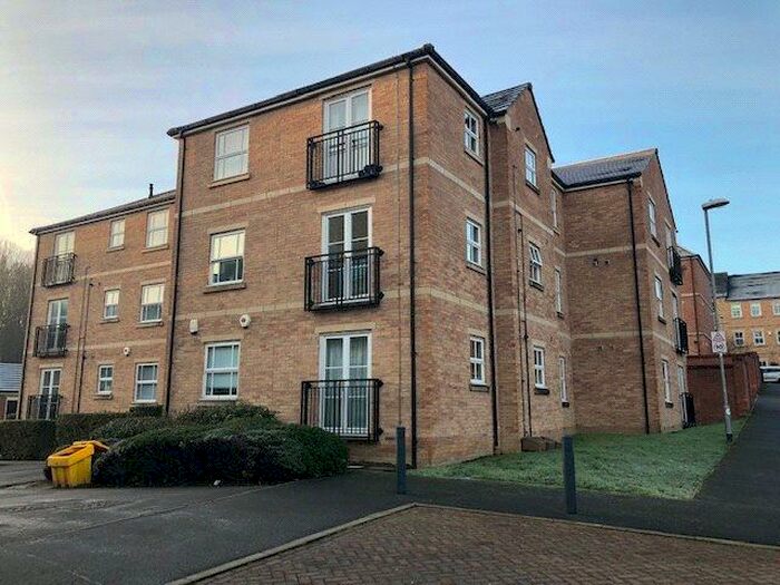 2 Bedroom Apartment To Rent In Broom Mills Road, Farsley, Pudsey, LS28