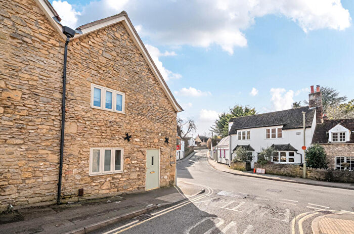 1 Bedroom Apartment For Sale In Holloway Road, Wheatley, Oxford, OX33