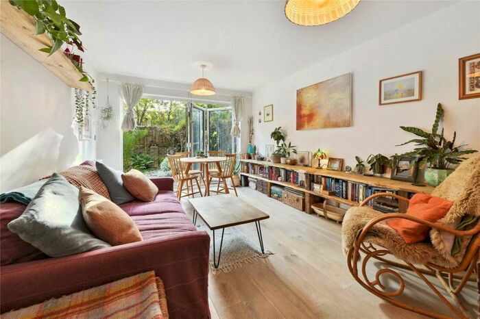 1 Bedroom Apartment To Rent In Juxon Street, London, SE11