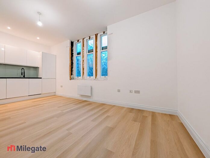 1 Bedroom Flat To Rent In High Street, Beckenham, BR3