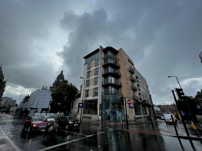 2 Bedroom Flat To Rent In Calverley Street, Leeds, LS1