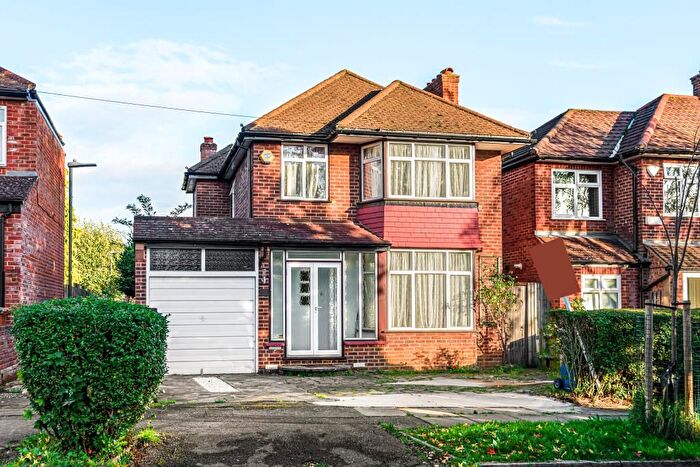 3 Bedroom Detached House To Rent In Kynance Gardens, Stanmore, HA7