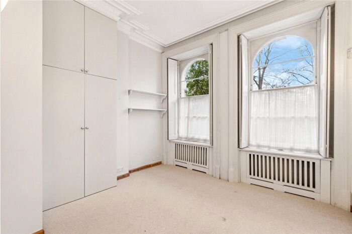 1 Bedroom Flat To Rent In Kensington Park Gardens, Notting Hill, London, W11