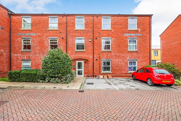 2 Bedroom Flat To Rent In Burton Court, Oxford Street, NG10