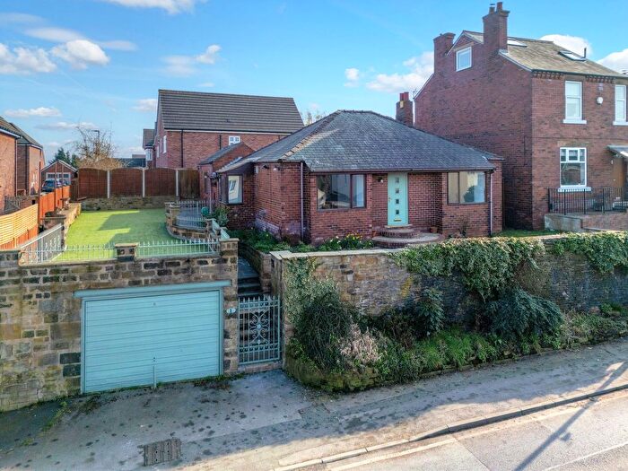 2 Bedroom Detached Bungalow To Rent In Cliff Road, Crigglestone, Wakefield, WF4